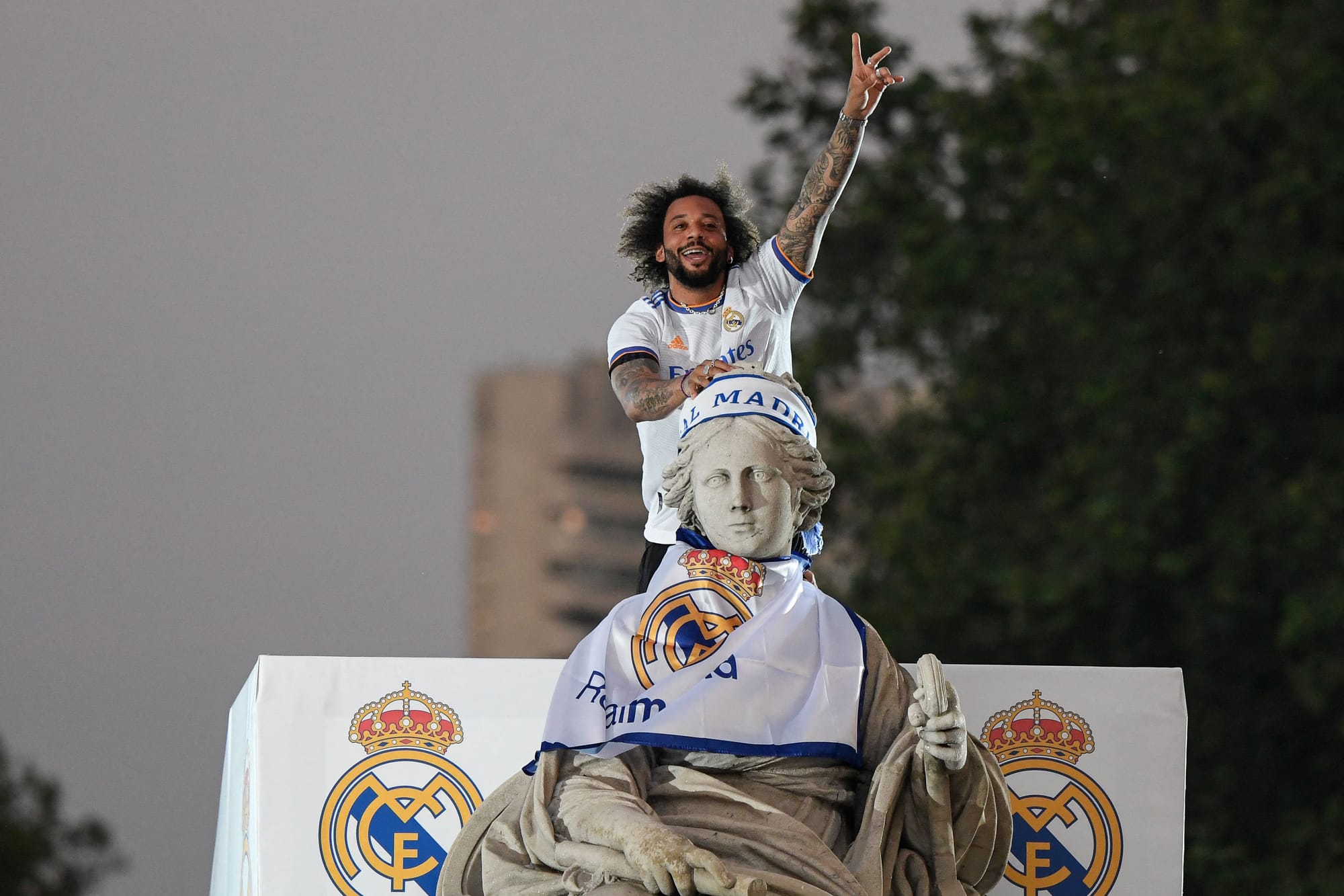 凸显了足球 凸显了足球